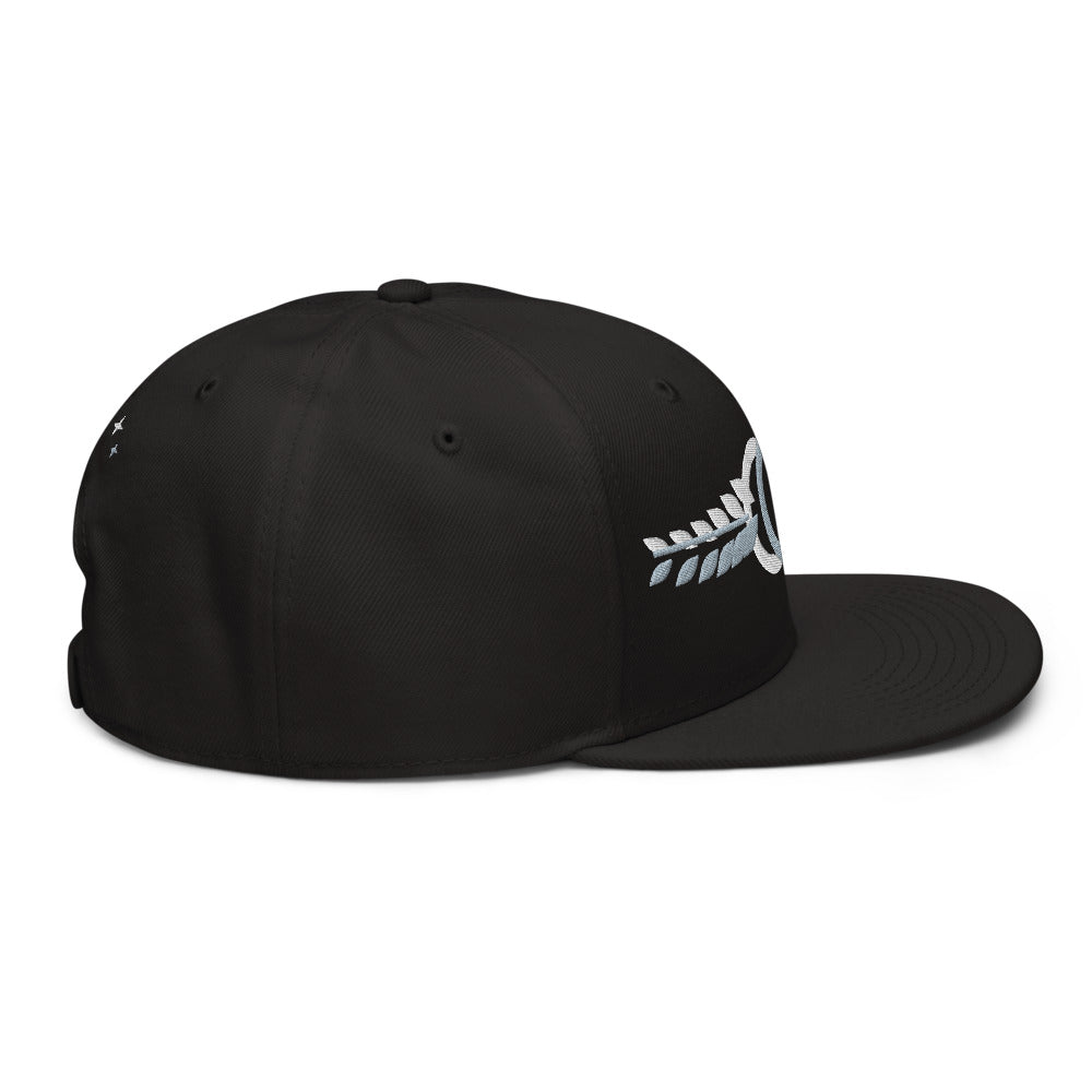 Laurel Snapback — Black